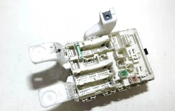 Toyota Prius (XW20) Fuse box set 8273047290 82730-47290