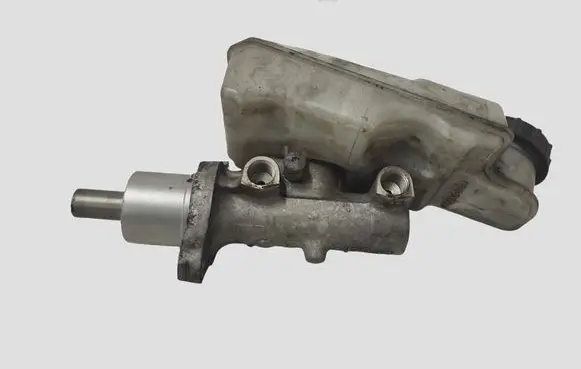 Ford Focus Master brake cylinder