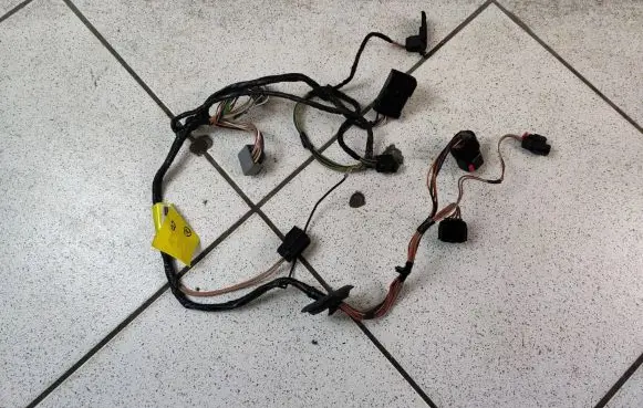 Chrysler Town u0026 Country V Rear door wiring loom P68079949AB