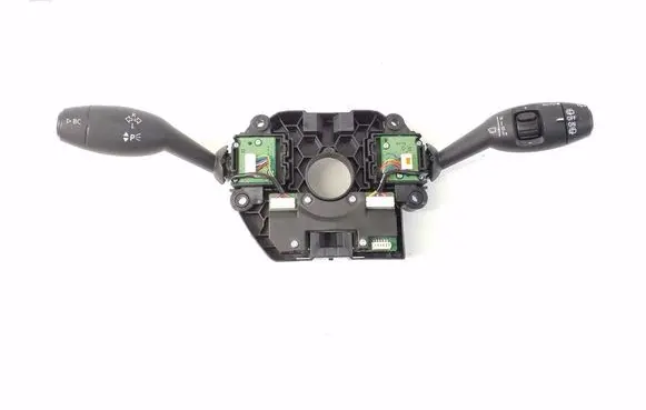 Wiper turn signal indicator stalk/switch