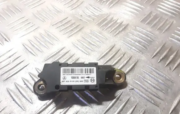 Mercedes-Benz C W203 Airbag deployment crash/impact sensor 0018209126