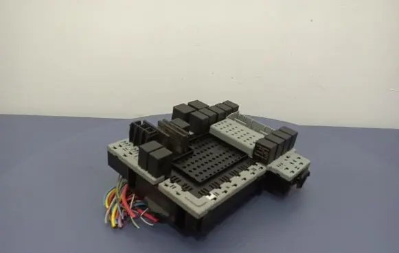 Volvo V70 Fuse box set 08696035