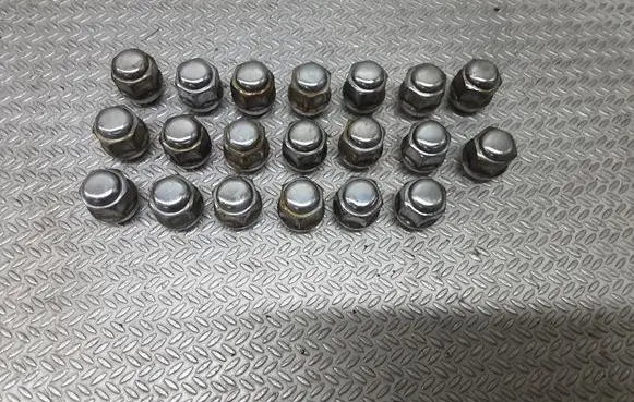 KIA Sportage Nuts/bolts 