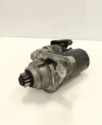 Volkswagen Golf VI Starter motor 