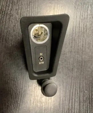 BMW 1 E81 E87 AUX in-socket connector 9110410