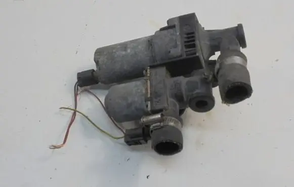 BMW 3 E46 Coolant heater control valve 8369807