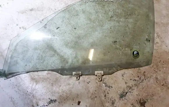 Nissan Almera Front door window glass four-door