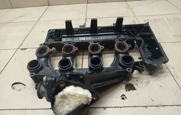 Peugeot 407 Intake manifold 9645977980