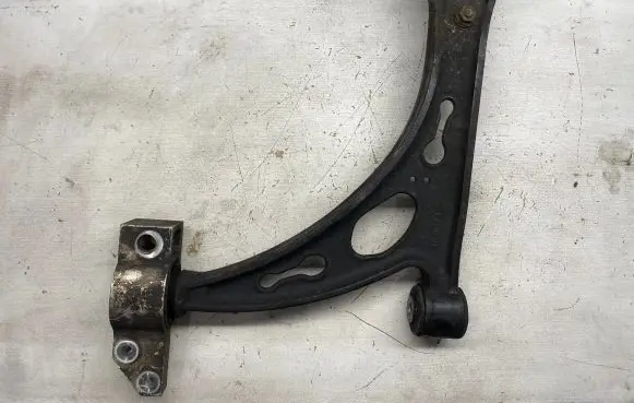 Volkswagen Touran I Front lower control arm/wishbone 1K0407153G