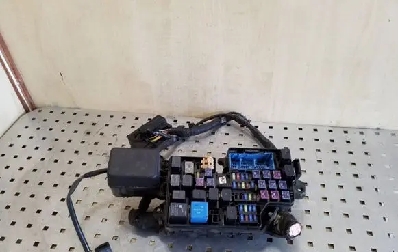 Mazda 3 II Fuse box set K2441