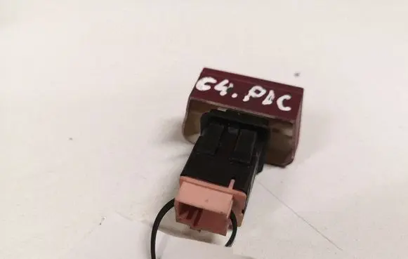 Citroen C4 I Picasso Hazard light switch 0068767 96552745