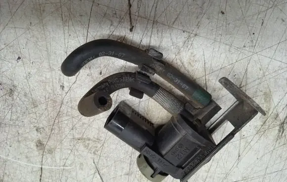 Audi A6 S6 C6 4F Turbo solenoid valve 1K0906283
