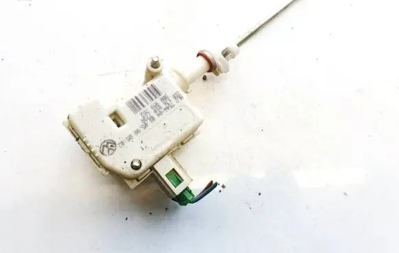 Volkswagen Golf IV Central locking motor 1j6810773a 3b0959782