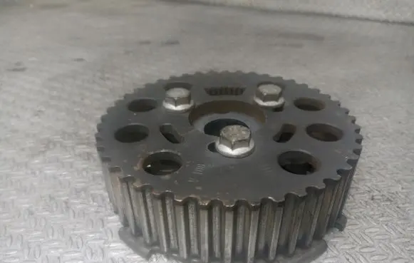 Volkswagen PASSAT B5.5 Camshaft pulley/ VANOS 038109111E