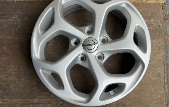 Chrysler Pacifica R18 alloy rim 68459828AA 5X127