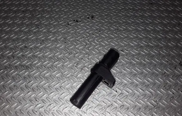 Mercedes-Benz Vaneo W414 Crankshaft position sensor 0031532828