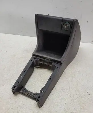 Volkswagen PASSAT B3 Other interior part 357863243G