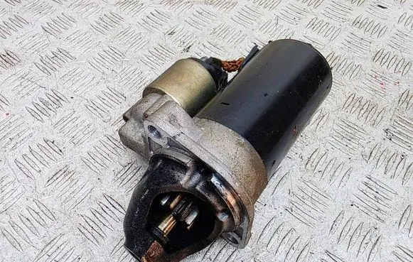 BMW 1 E81 E87 Starter motor 7589350 12417589350 0001138002