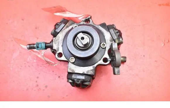 Chevrolet PT Cruiser Fuel injection high pressure pump A6130700001
