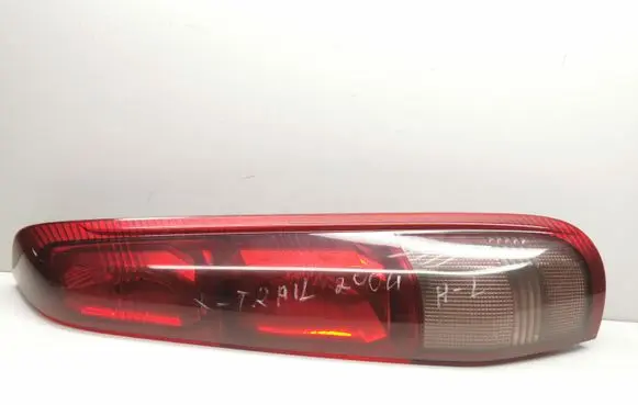 Nissan X-Trail T30 Rear/tail lights B46R