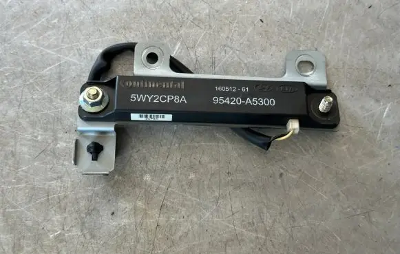 Hyundai Santa Fe Interior comfort aerial antenna 95420A5300