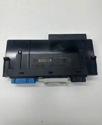 BMW 6 F06 Gran coupe Fuse module 10688710 6436693120 504D18F14