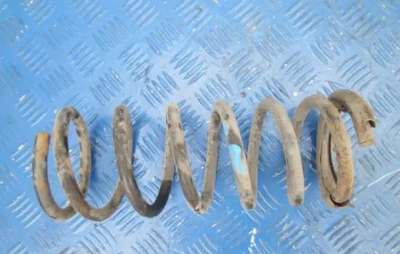 Nissan Primera Rear coil spring