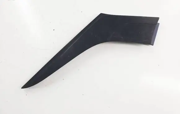 Suzuki Swift III Rear arch trim 77181-52R0
