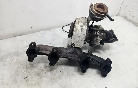 Volkswagen PASSAT B6 Turbo 03G129969C