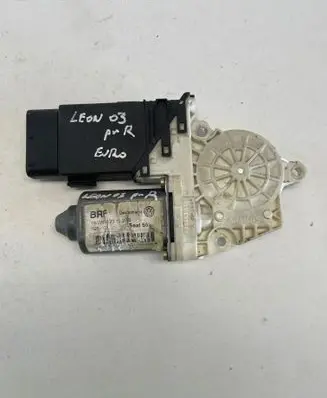 Seat Leon (1M) Front door window regulator motor 1C1959802A 23102003