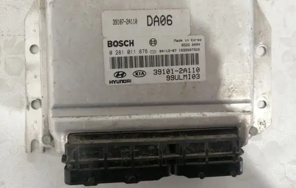 KIA Cerato Engine control unit/module 391072A110 99ULMI03 0281011878