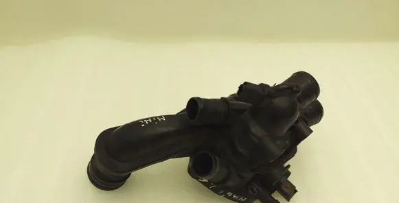 Thermostat/thermostat housing