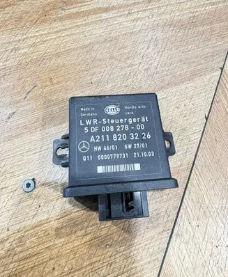 Mercedes-Benz E W211 Light module LCM A2118203226 5DF00827800 0000779731