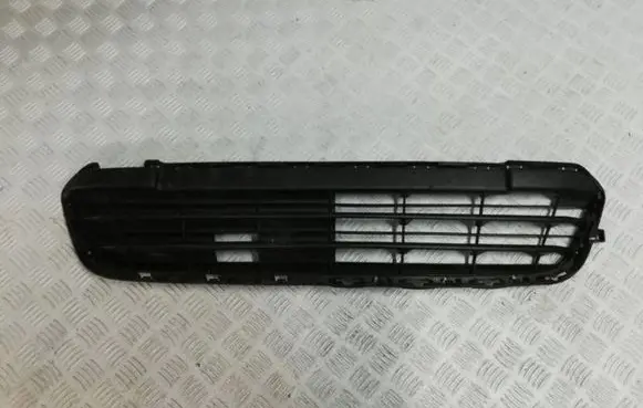 Peugeot 108 Front bumper lower grill 531120H120