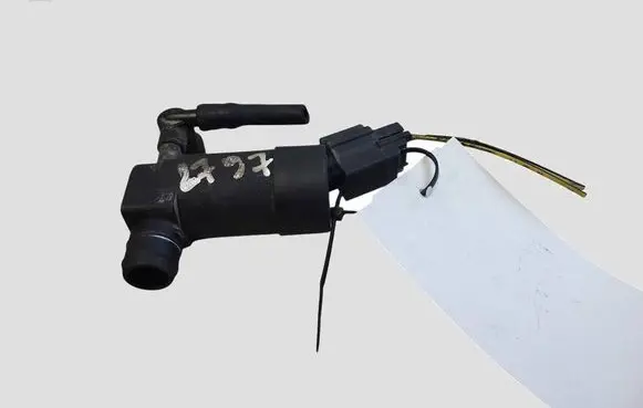 Volvo V50 Windscreen/windshield washer pump 1S7117K624FE