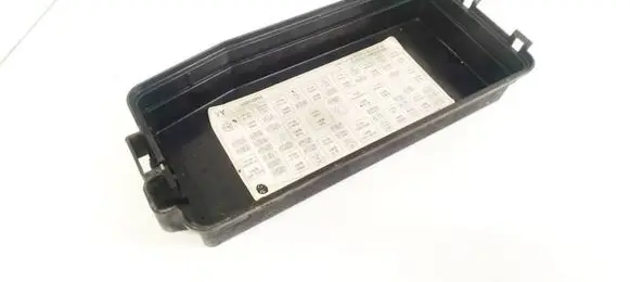 Chevrolet Captiva Fuse box cover 96821095