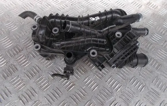 Volvo XC40 Thermostat/thermostat housing 31439559