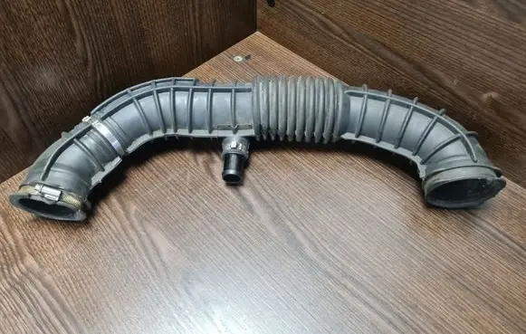 Ford Transit Turbo air intake inlet pipe/hose CC119C623CG