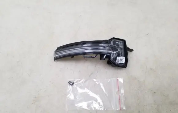 Mercedes-Benz A W177 Mirror indicator light A0999061902