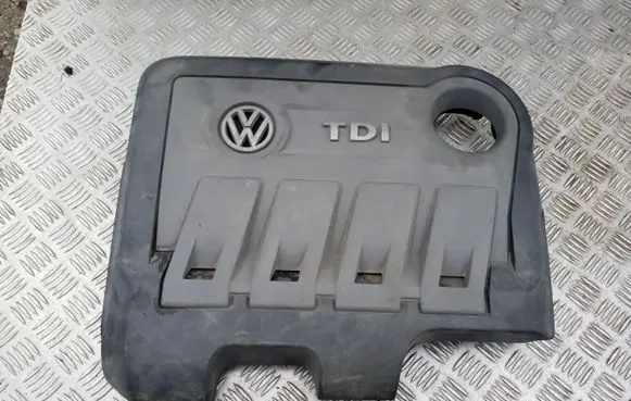 Volkswagen PASSAT CC Engine cover (trim) 03L103925A