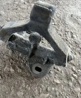Audi A4 S4 B6 8E 8H Muffler mount bracket/holder 4B0253663F 4B0253663