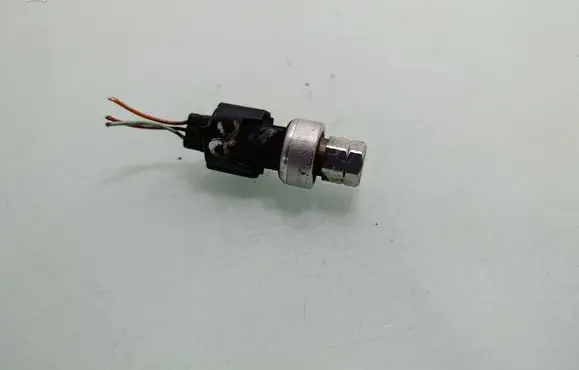 Air conditioning (A/C) pressure sensor