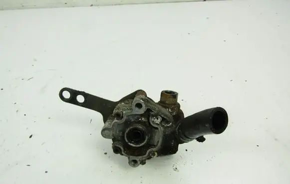 Ford Mondeo Mk III Power steering pump 