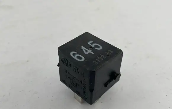 Audi A4 S4 B8 8K Other relay 4H0951253A