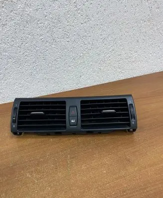 BMW X5 E70 Front bumper upper radiator grill 716180104 E1468