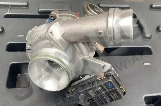 BMW X1 F48 F49 Turbo 857008011