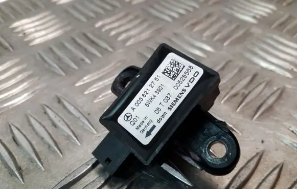 Mercedes-Benz S W221 Airbag deployment crash/impact sensor A0038212751 5WK43901