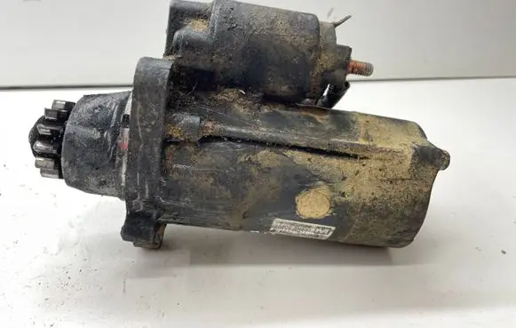 Nissan Primera Starter motor 233008H801