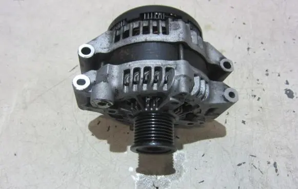 BMW X3 F25 Generator/alternator 7591268