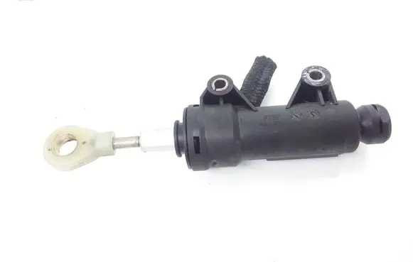 BMW X3 E83 Clutch master cylinder 6758822